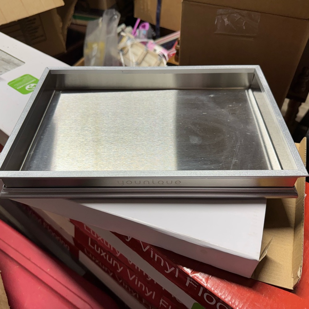 Younique Silver Metallic Tray